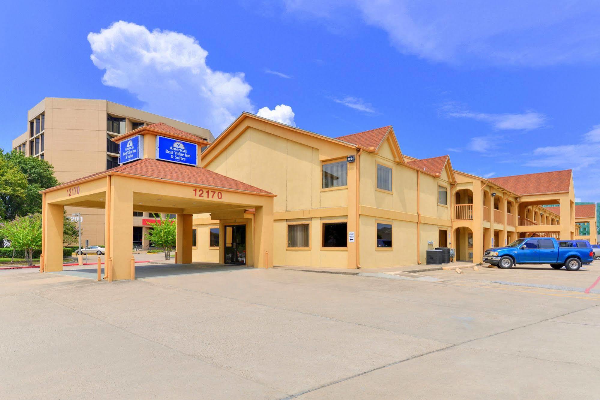 Americas Best Value Inn And Suites Houston/Northwest Brookhollow Exterior foto